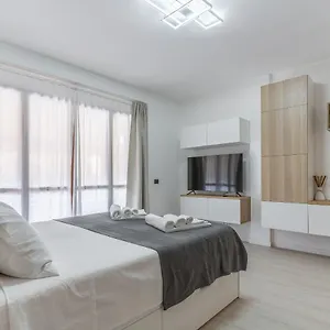Santa Giulia Apartament Mediolan